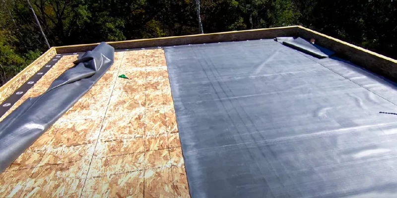 Roofing membrane detail